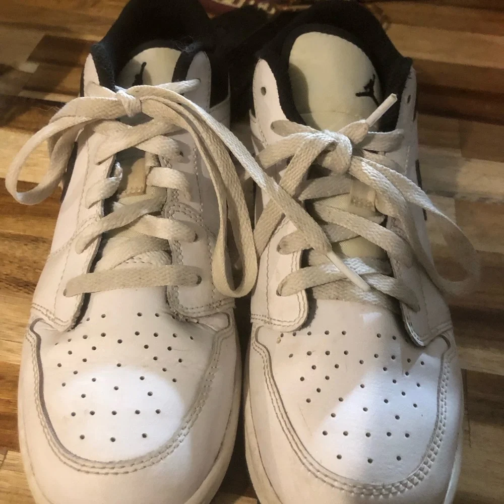 Jordan low top